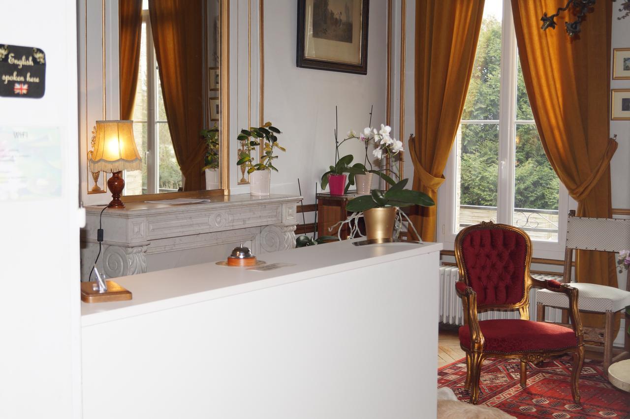 Hotel Au Chateau Blanc Saint-Aubin-lès-Elbeuf Екстериор снимка