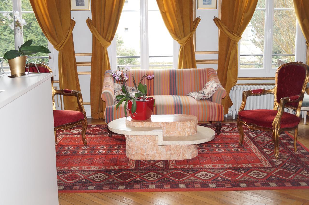 Hotel Au Chateau Blanc Saint-Aubin-lès-Elbeuf Екстериор снимка