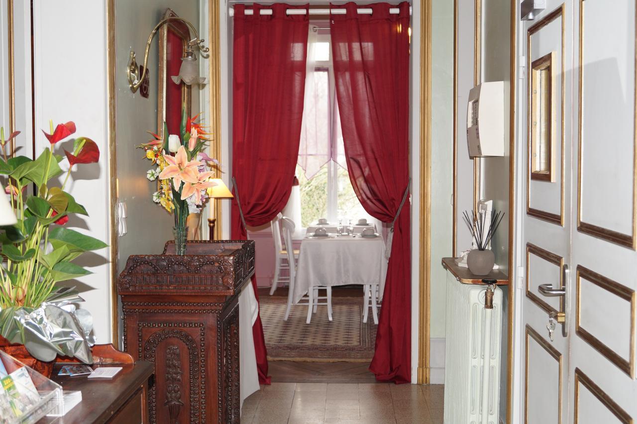 Hotel Au Chateau Blanc Saint-Aubin-lès-Elbeuf Екстериор снимка